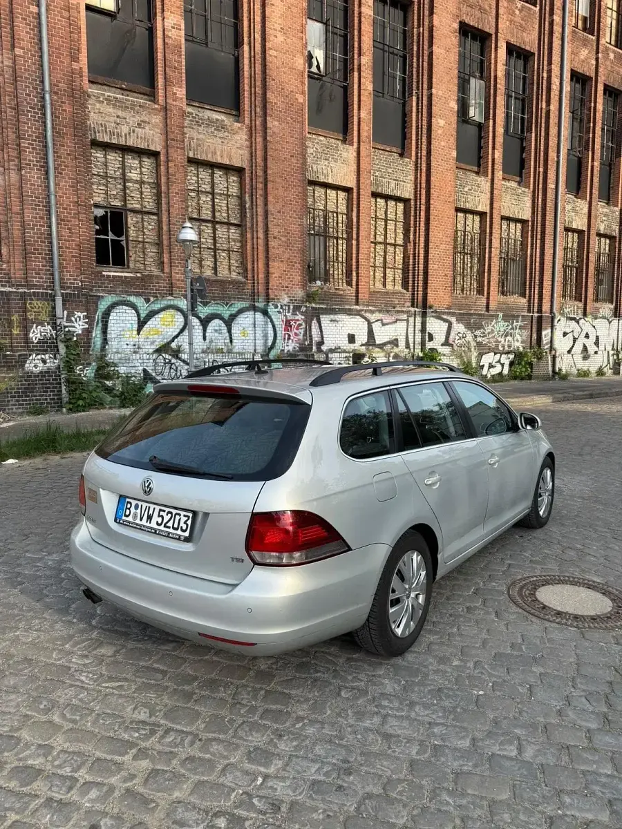 Gebraucht VW Golf VI 122 PS (89 kW) 2009 Silber Kleinwagen