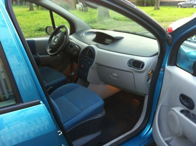 Gebraucht Renault Modus 75 PS (55 kW) 2004 Blau metallic Van / Kleinbus