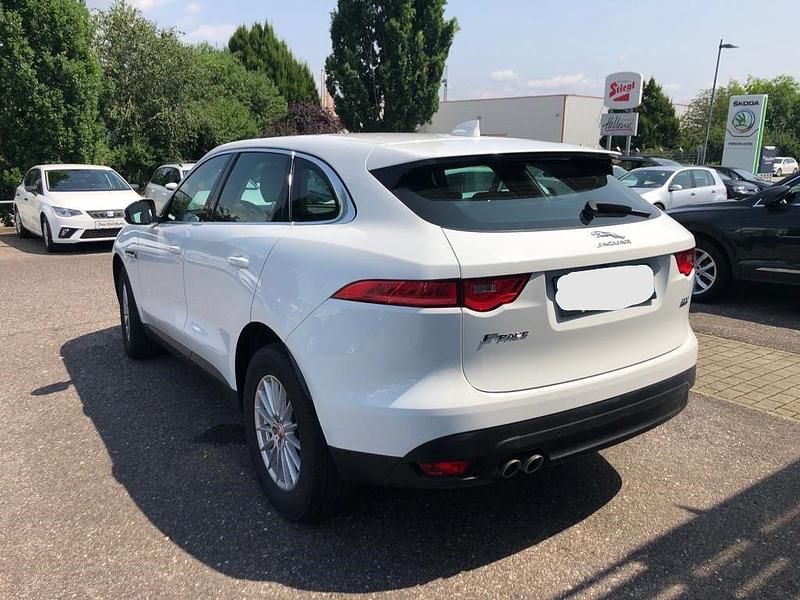 Gebraucht Jaguar F-Pace 180 PS (132 kW) 2017 Weiß SUV