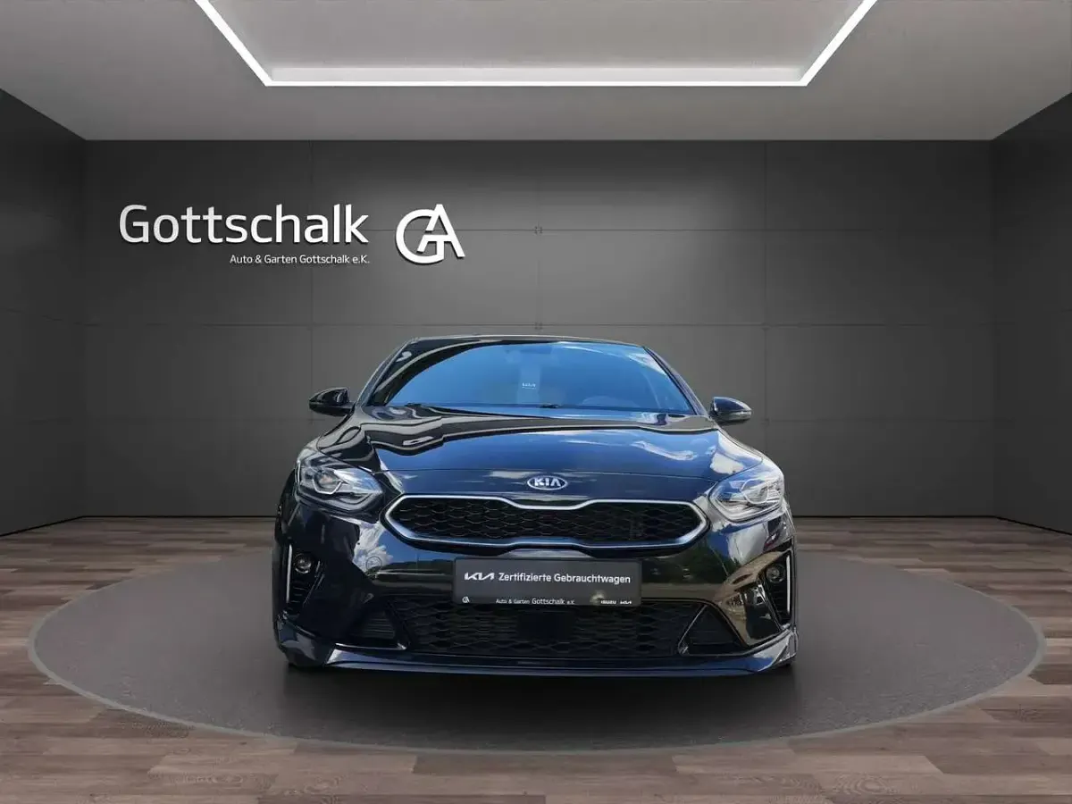 Gebraucht Kia Ceed GT-Line 160 PS (117 kW) 2021 Zilinaschwarz metallic Kleinwagen