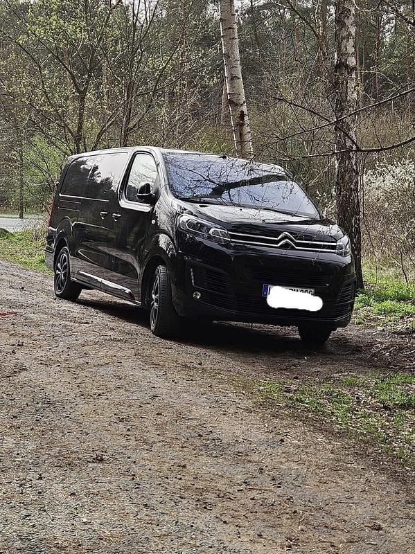Schwarz Gebraucht 2019 Citroën Jumpy Van / Kleinbus | 15.999 € (Fairer Preis) - Bild 1/4