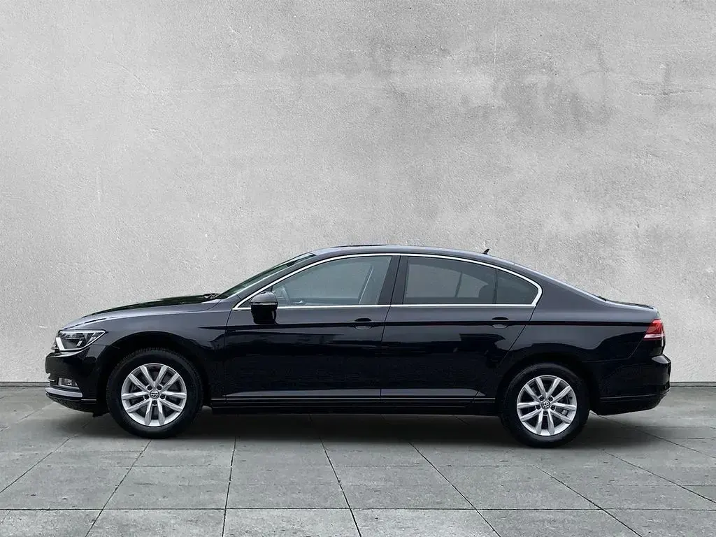 Gebraucht VW Passat Comfortline 150 PS (110 kW) 2015 Schwarz Limousine