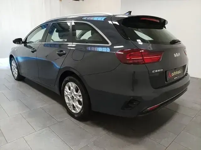 Usado Kia Ceed Vision 160 CV (117 kW) 2022 Gris Utilitario