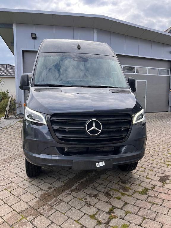 Grau Neu 2025 Mercedes Sprinter Van | 67.000 € (Guter Preis) - Bild 1/4