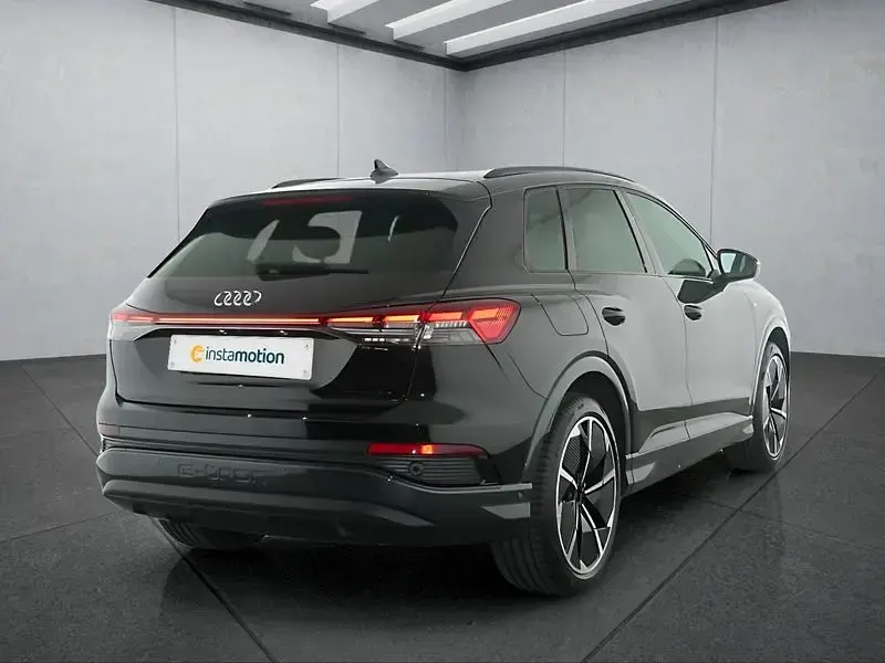 Gebraucht Audi Q4 e-tron S-Line 150 kW (204 PS) 2025 Schwarz SUV