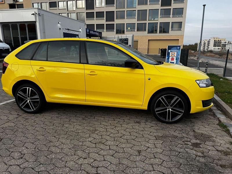 Gebraucht Skoda Rapid Elegance 105 PS (77 kW) 2014 Gelb Kleinwagen