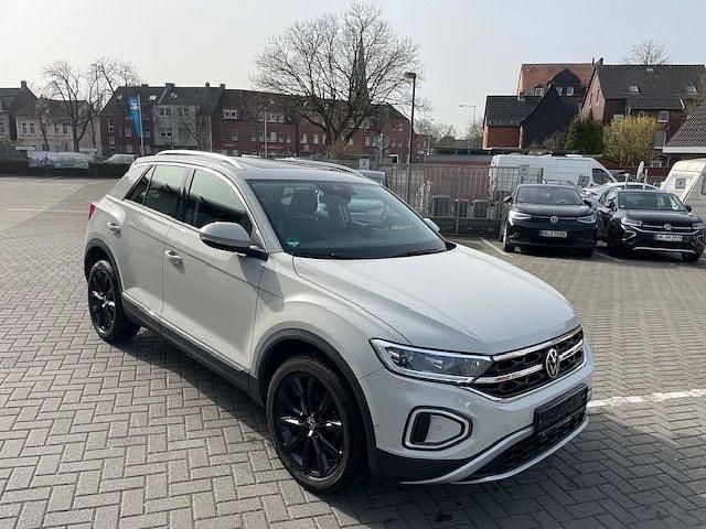 Gebraucht VW T-Roc Style 150 PS (110 kW) 2023 Ascotgrau SUV