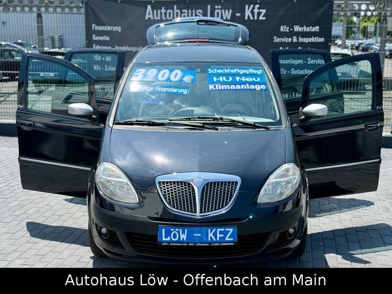 Schwarz rockabilly/pergusa/bod Gebraucht 2005 Lancia Musa Van / Kleinbus | 3.900 € (Teuer) - Bild 1/4