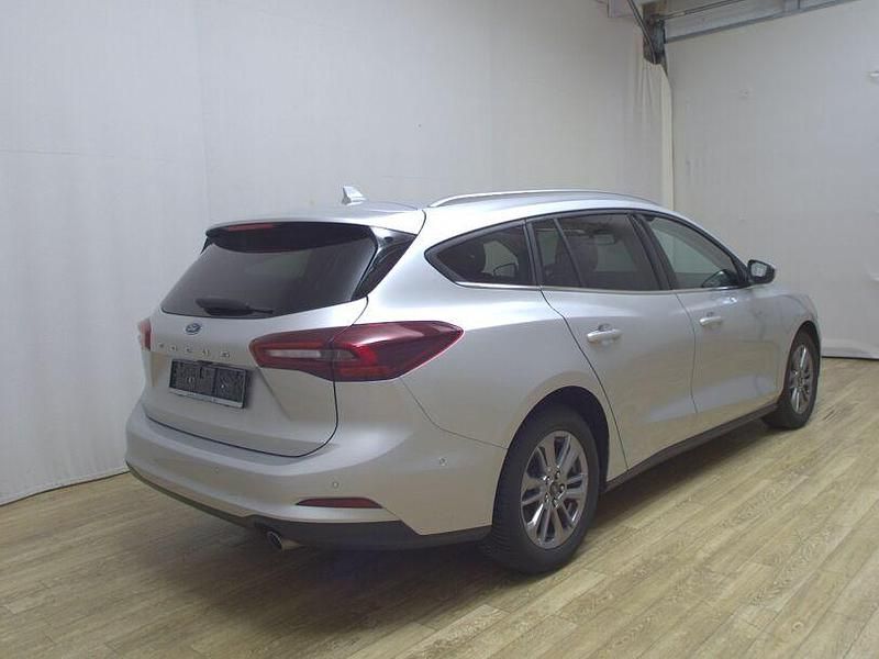Gebraucht Ford Focus Titanium X 116 PS (85 kW) 2023 Polarsilber metallic Kombi