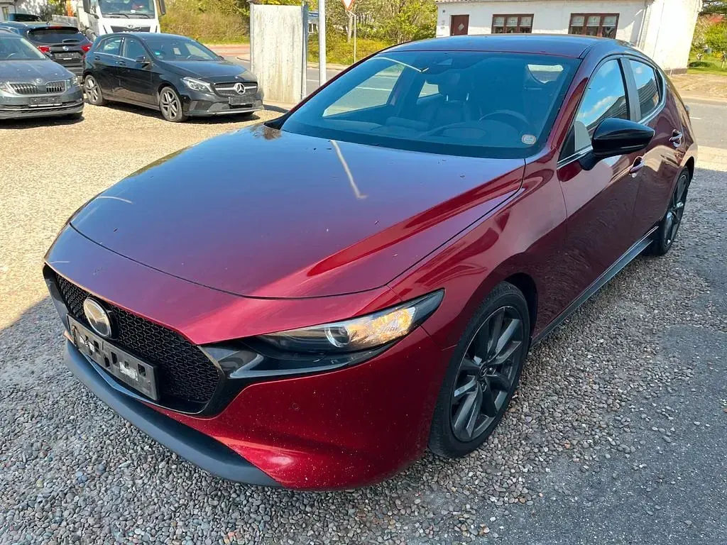 Gebraucht Mazda 3 Cosmo 122 PS (89 kW) 2019 Rot Limousine