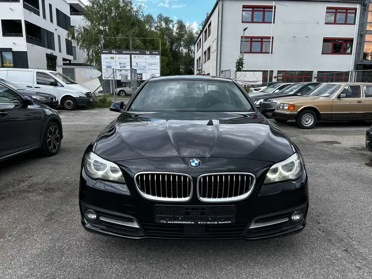 Gebraucht BMW 525 218 PS (160 kW) 2016 Black sapphire metallic Limousine