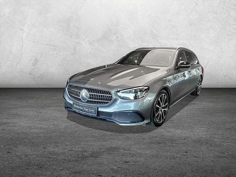 Gebraucht Mercedes E220 Avantgarde 200 PS (147 kW) 2022 Grau Limousine