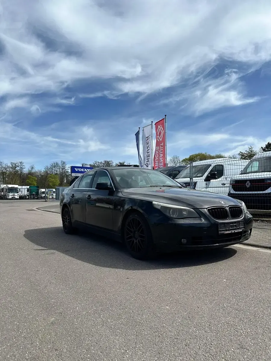 Usata BMW 530 218 CV (160 kW) 2004 Nero Berlina