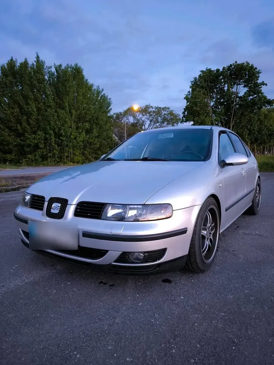 Gebraucht Seat Leon 180 PS (132 kW) 2000 Silber Kleinwagen