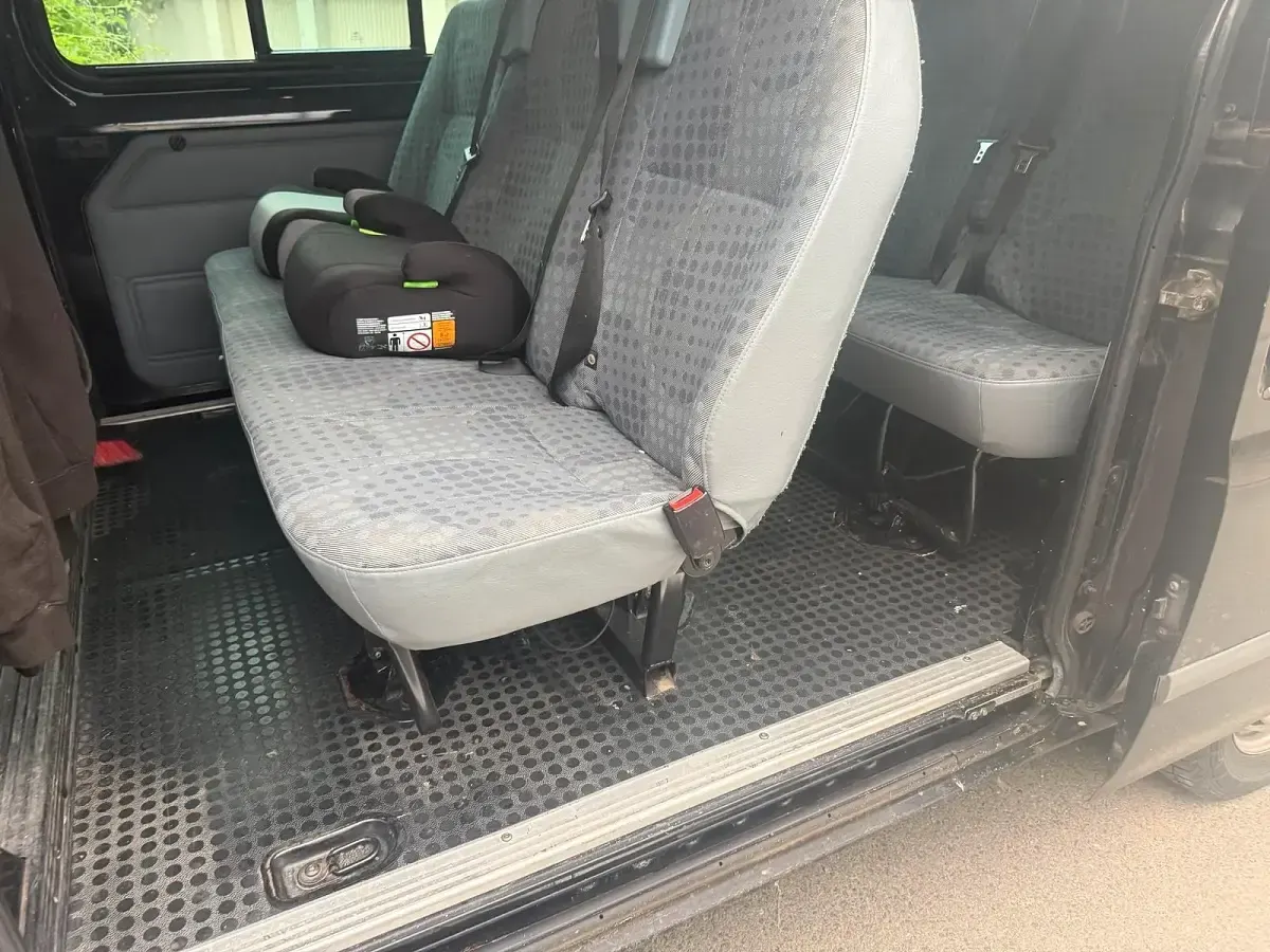 Gebraucht Ford Transit Tourneo 103 PS (75 kW) 2010 Schwarz Van / Kleinbus