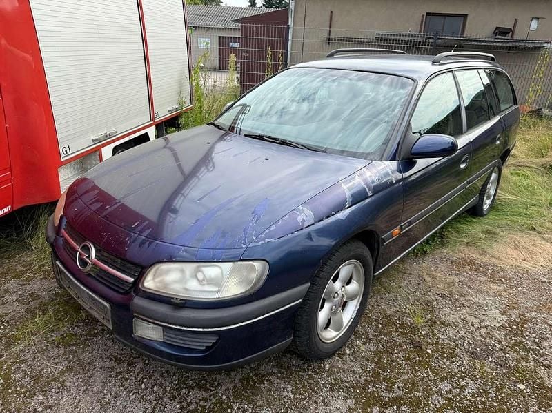 Blau Gebraucht 1998 Opel Omega Sport Kombi | 500 € (Fairer Preis) - Bild 1/4