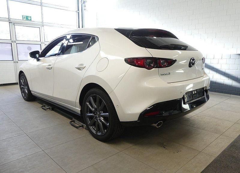 Gebraucht Mazda 3 122 PS (89 kW) 2020 Weiß Limousine