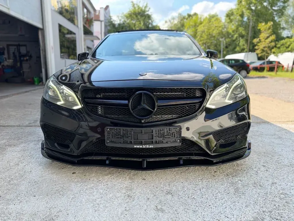 Gebraucht Mercedes E500 Elegance 408 PS (300 kW) 2013 Schwarz Limousine