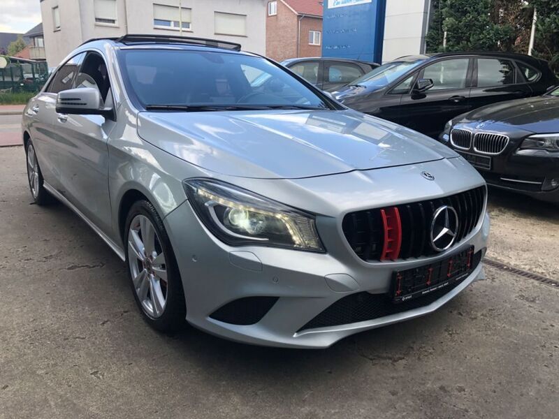 Silber Gebraucht 2014 Mercedes CLA180 AMG Limousine | 15.990 € (Guter Preis) - Bild 1/4
