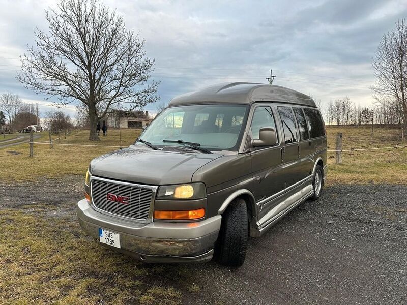 Braun Gebraucht 2005 GMC Savana Van / Kleinbus | 18.200 € - Bild 1/4