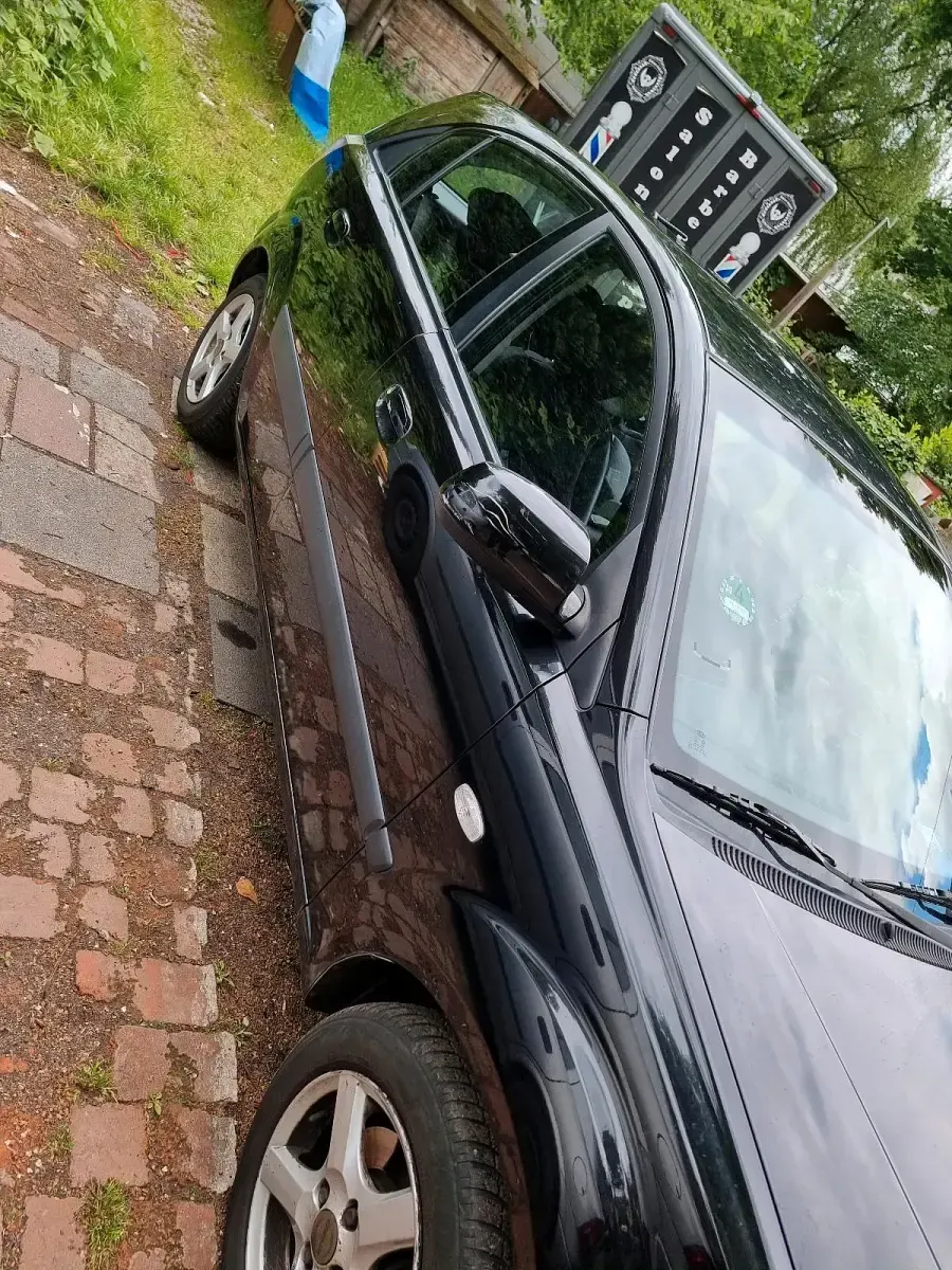 Gebraucht Kia Rio 97 PS (71 kW) 2007 Schwarz Kleinwagen