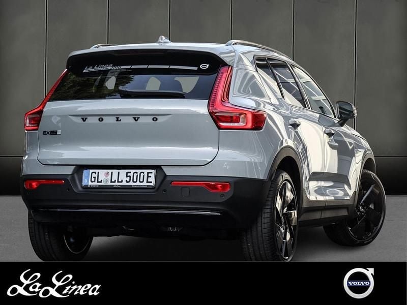 Gebraucht Volvo EX40 Plus 185 kW (252 PS) 2026 Grau SUV