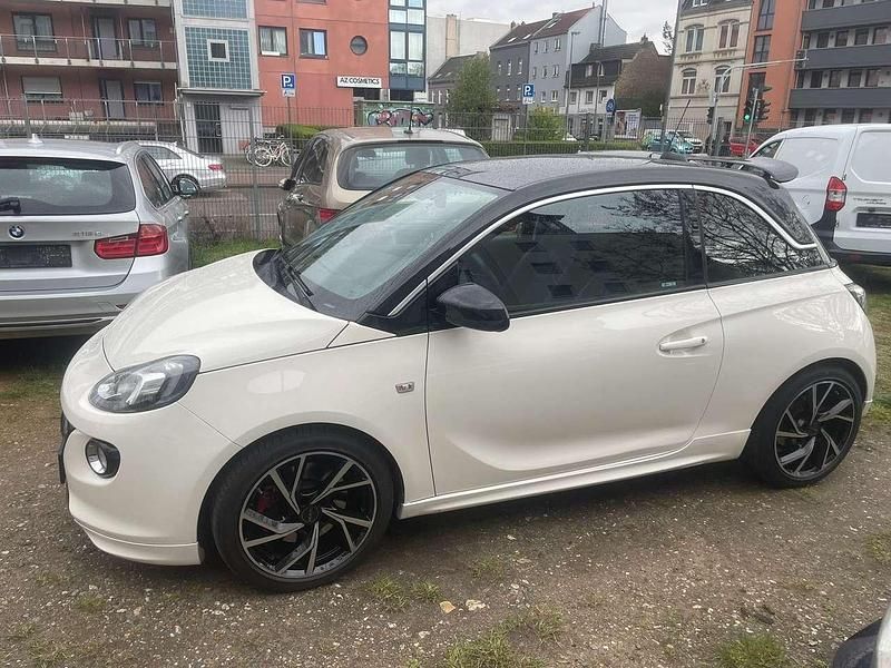 Używany Opel Adam S 150 KM (110 kW) 2015 Biały Hatchback