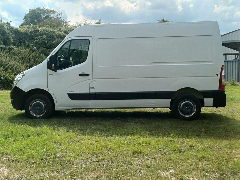 Gebraucht Opel Movano 110 PS (80 kW) 2019 Weiß Van