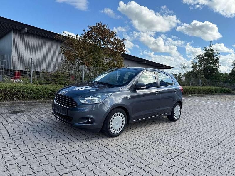 Grau Gebraucht 2017 Ford Ka Kleinwagen | 4.759 € (Superpreis) - Bild 1/4