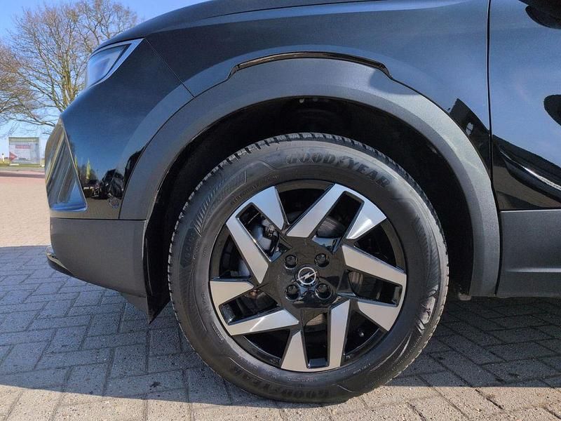 Gebraucht Opel Mokka-e Elegance 100 kW (136 PS) 2024 Lackierung schwarz perla nera/ SUV