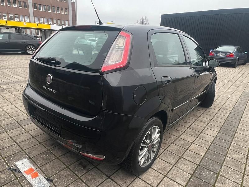 Gebraucht Fiat Punto 120 PS (88 kW) 2010 Schwarz Limousine