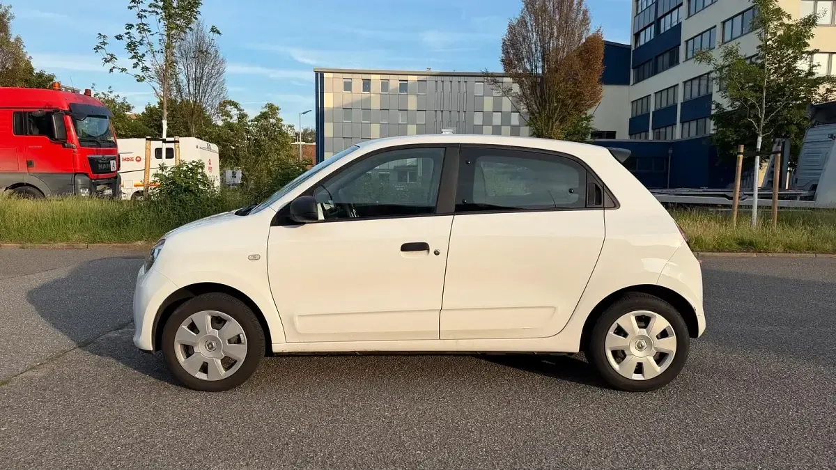 Gebraucht Renault Twingo 69 PS (50 kW) 2018 Weiß Kleinwagen