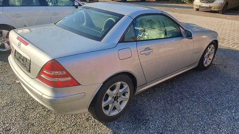 Gebraucht Mercedes SLK200 Edition 163 PS (119 kW) 2003 Silber Cabrio