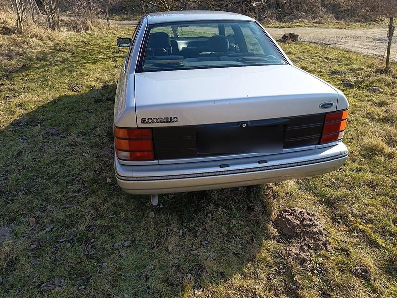 Gebraucht Ford Scorpio 120 PS (88 kW) 1990 Silber Limousine