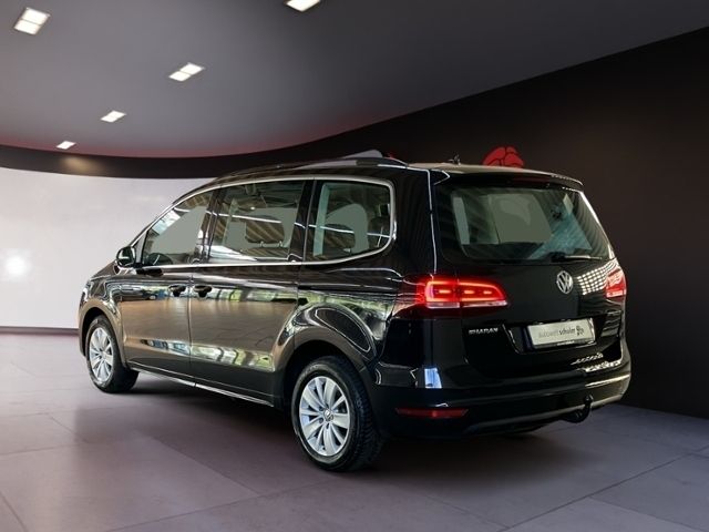 Gebraucht VW Sharan Comfortline 150 PS (110 kW) 2022 Schwarz Van / Kleinbus