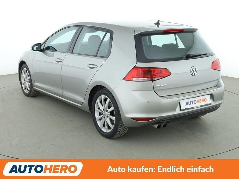 Gebraucht VW Golf VII Highline 125 PS (91 kW) 2017 Grau Limousine