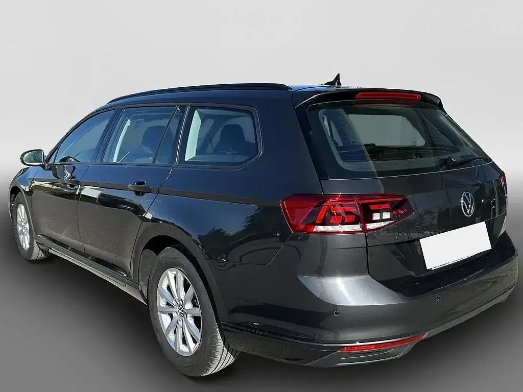 Usata VW Passat 122 CV (89 kW) 2024 Grigio Station wagon