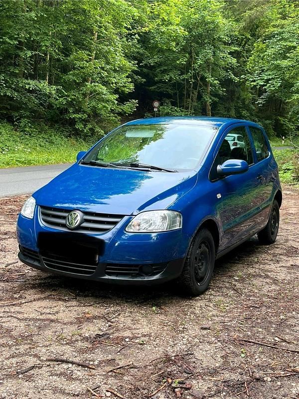 Blau Gebraucht 2005 VW Fox Kleinwagen | 1.400 € (Fairer Preis) - Bild 1/4