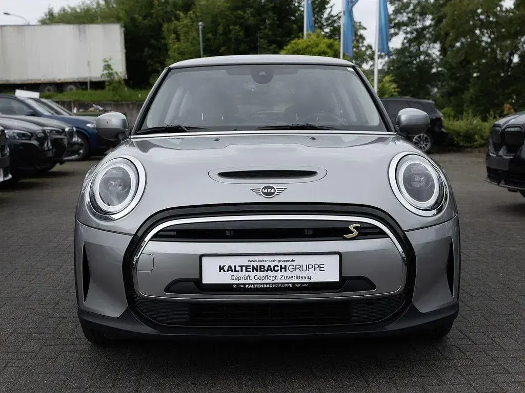 Gebraucht Mini Cooper SE Classic 135 kW (184 PS) 2023 Silber Kleinwagen