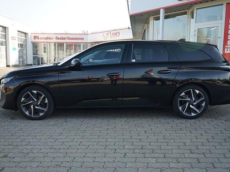 Second-hand Peugeot 308 130 CP (95 kW) 2024 Negru