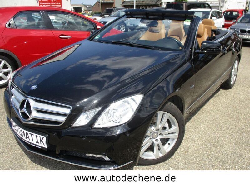 Gebraucht Mercedes E200 Avantgarde 184 PS (135 kW) 2011 Obsidianschwarz perleffekt (metallic) Cabrio