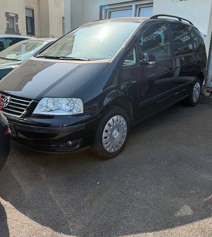Schwarz Gebraucht 2010 VW Sharan Trendline Van / Kleinbus | 7.500 € (Superpreis) - Bild 1/1
