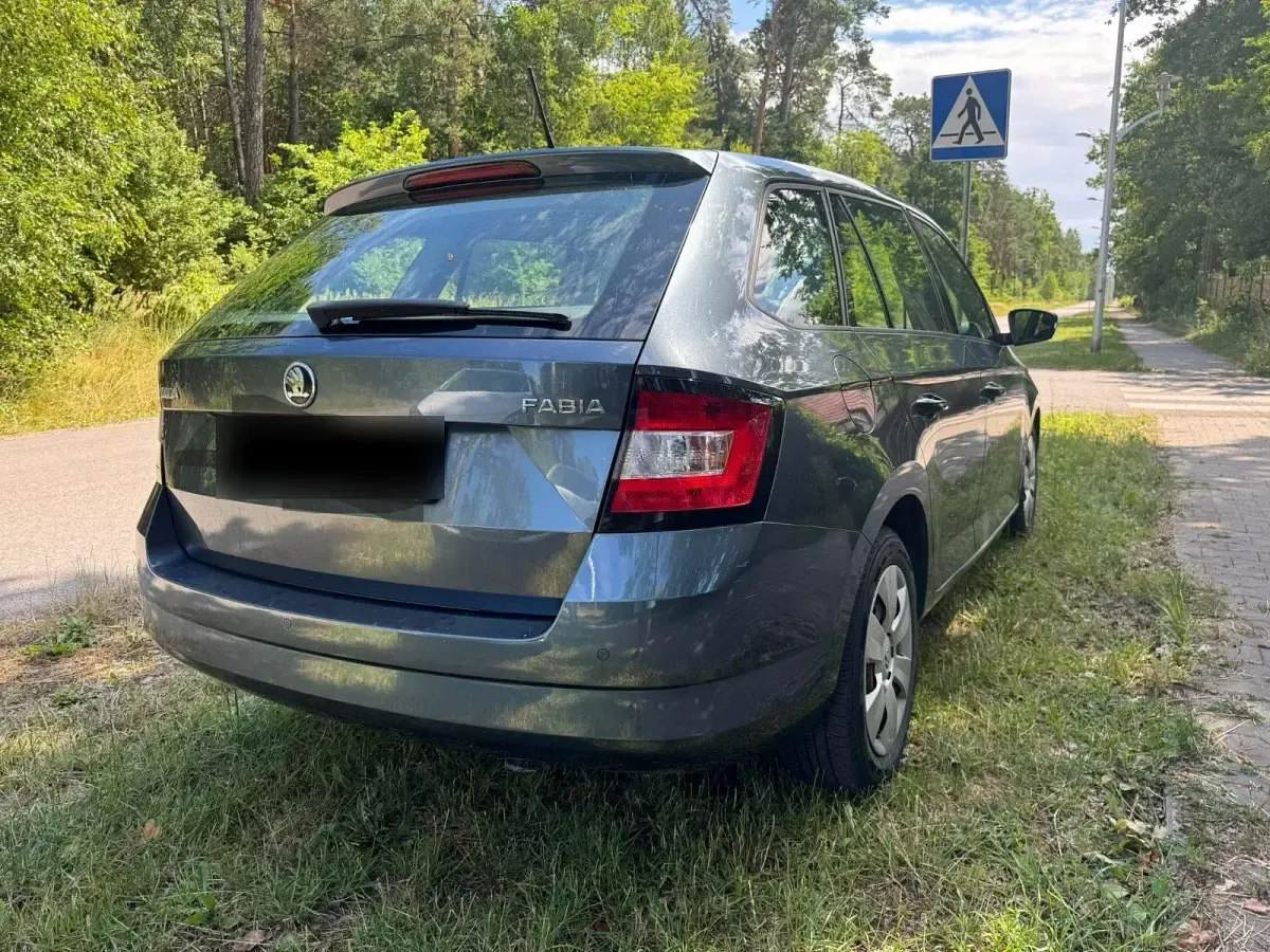Gebraucht Skoda Fabia 2018 Grau Kombi