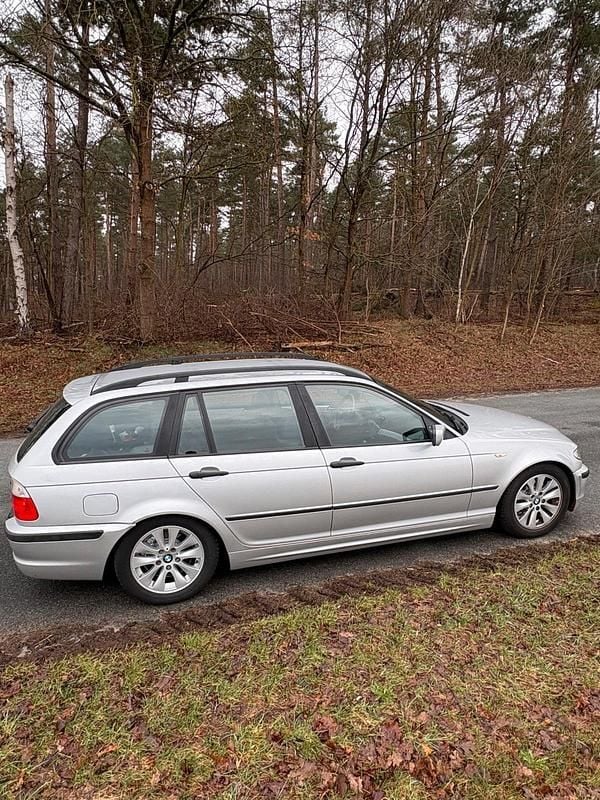 Gebraucht BMW 320 150 PS (110 kW) 2002 Silber Kombi