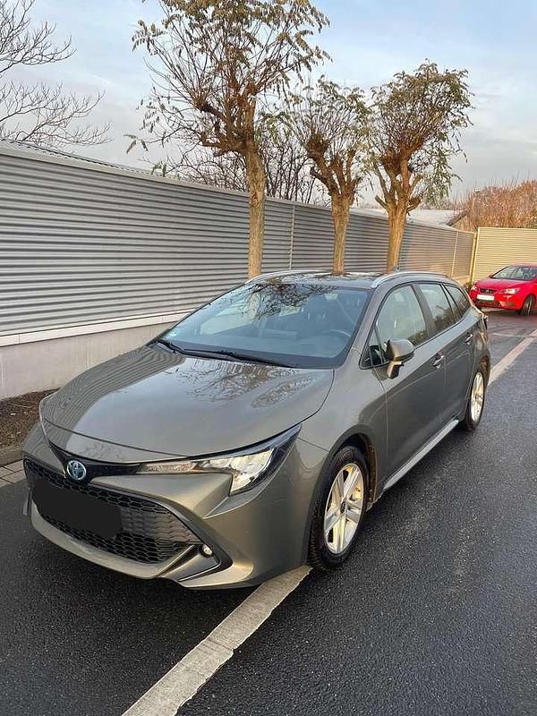 Gebraucht 2022 Toyota Corolla Hybrid Business Edition Limousine | 21.900 € (Fairer Preis) - Bild 1/4