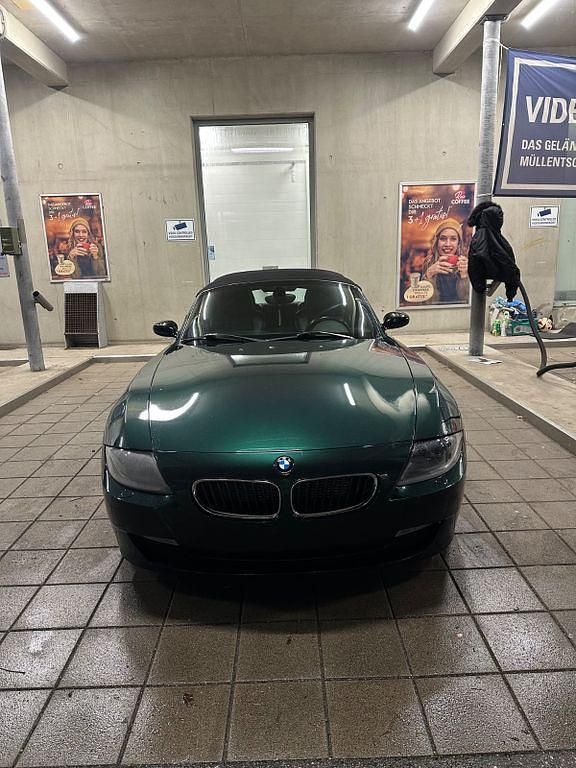 Grün Gebraucht 2006 BMW Z4 Performance Cabrio | 8.500 € (Teuer) - Bild 1/4