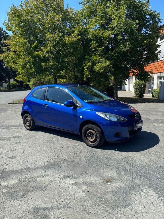 Blau Gebraucht 2010 Mazda 2 Independence Limousine | 1.750 € (Superpreis) - Bild 1/4