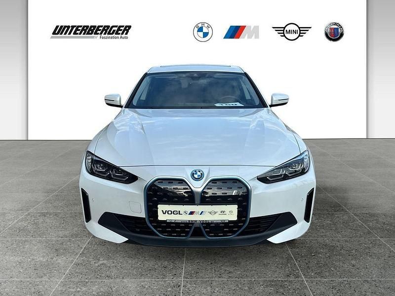Gebraucht BMW i4 210 kW (286 PS) 2023 Mineralweiß Limousine