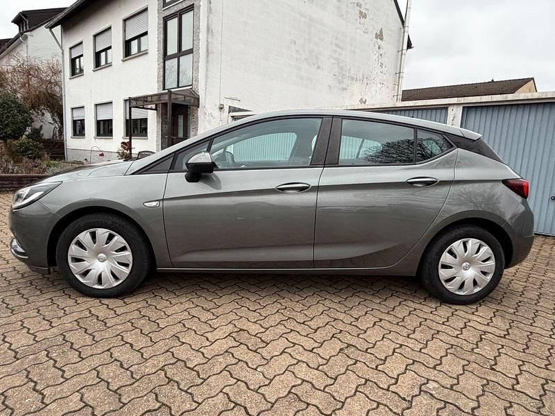 Gebraucht Opel Astra Business 105 PS (77 kW) 2019 Grau Kombi