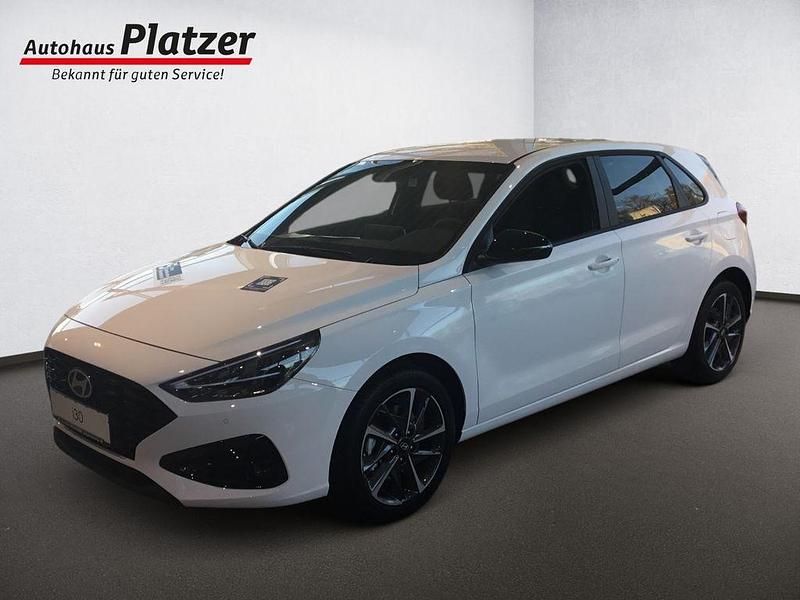 Gebraucht Hyundai i30 Advantage 101 PS (74 kW) 2025 Weiss Limousine